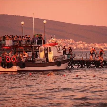 Paradadiso B 307 Two Bedroom Sea View