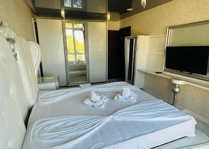 Paradadiso B 307 Two Bedroom Sea View شقة نيسيبار