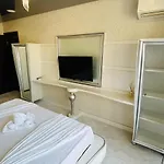 Paradadiso B 307 Two Bedroom Sea View Апартаменты *