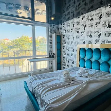 Paradadiso B 307 Two Bedroom Sea View *