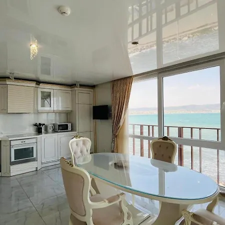 Апартамент Paradadiso B 307 Two Bedroom Sea View