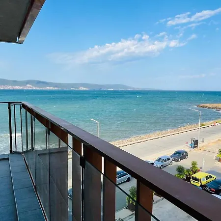 Paradadiso B 307 Two Bedroom Sea View Апартаменты