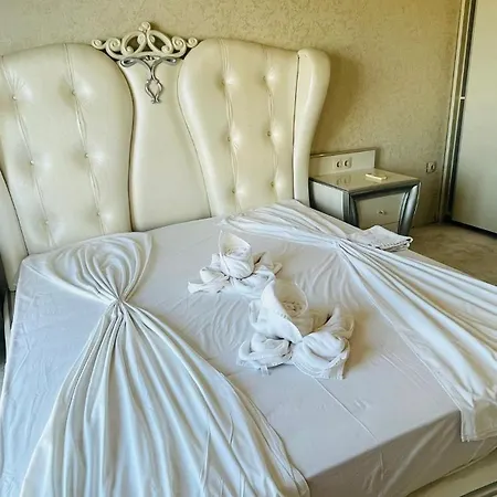Paradadiso B 307 Two Bedroom Sea View Апартаменты *