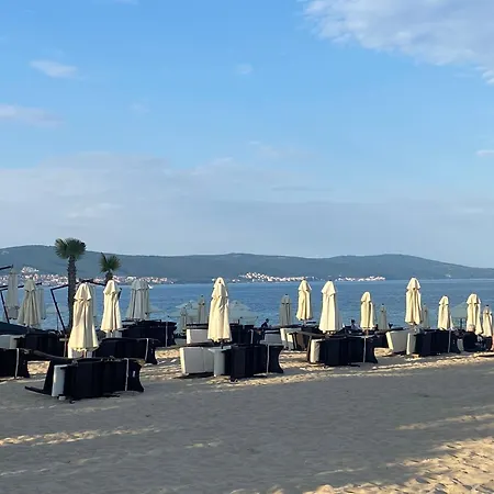 Paradadiso B 307 Two Bedroom Sea View Apartman *